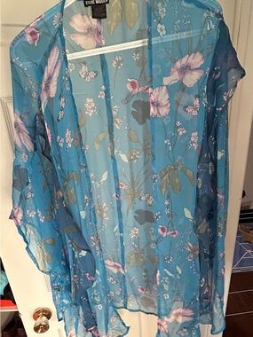 Steve Madden Sheer Blue Floral Kimono